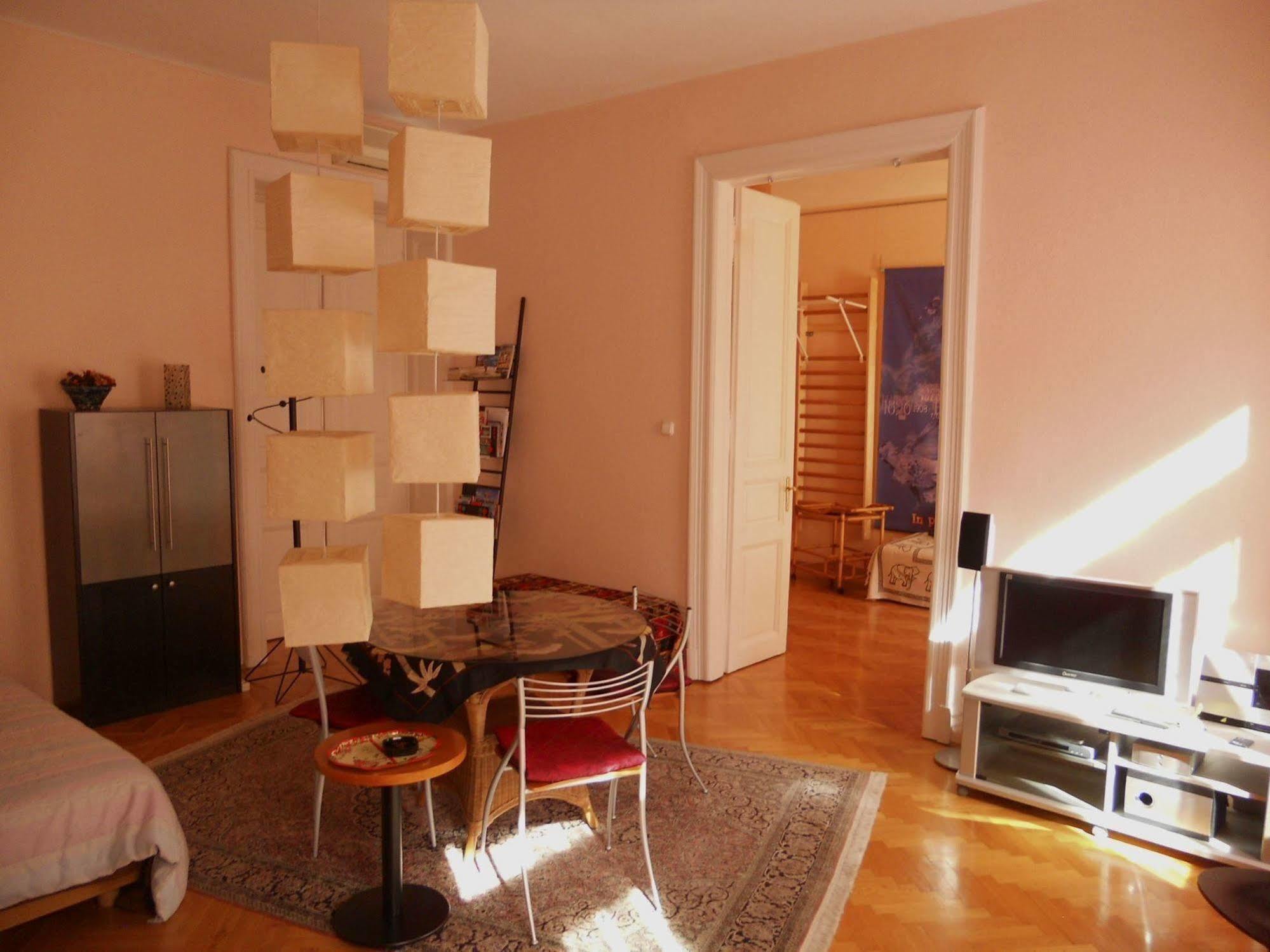 Edith'S Place In Budapest Budapeste Exterior foto